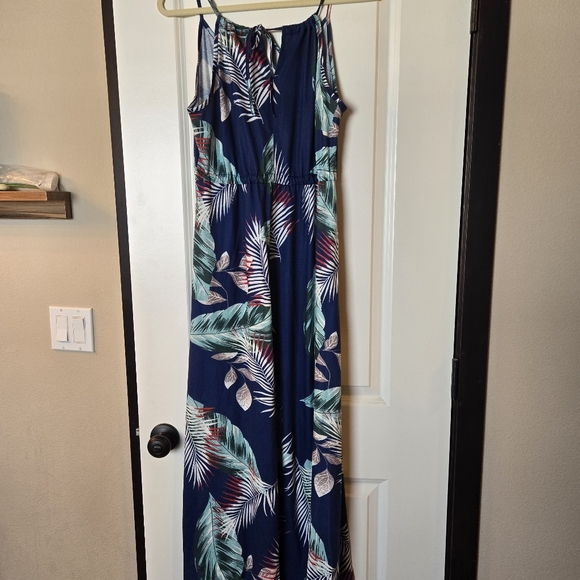 Tropical floral maxi dress - Picture 8 of 9